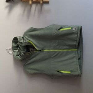 Passenger NWT fleece gilet, sz XL